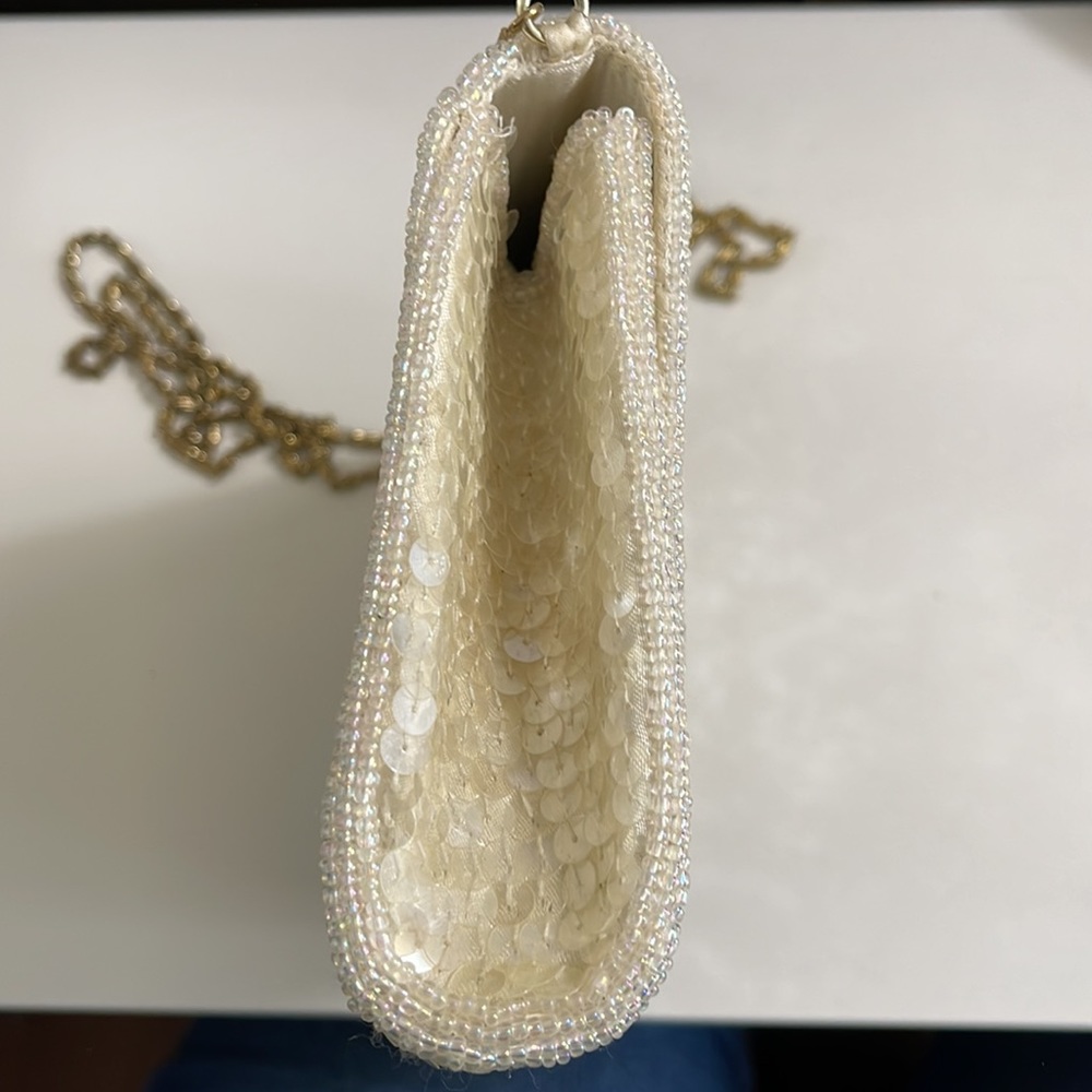 La Regale Purse - Picture 7 of 16